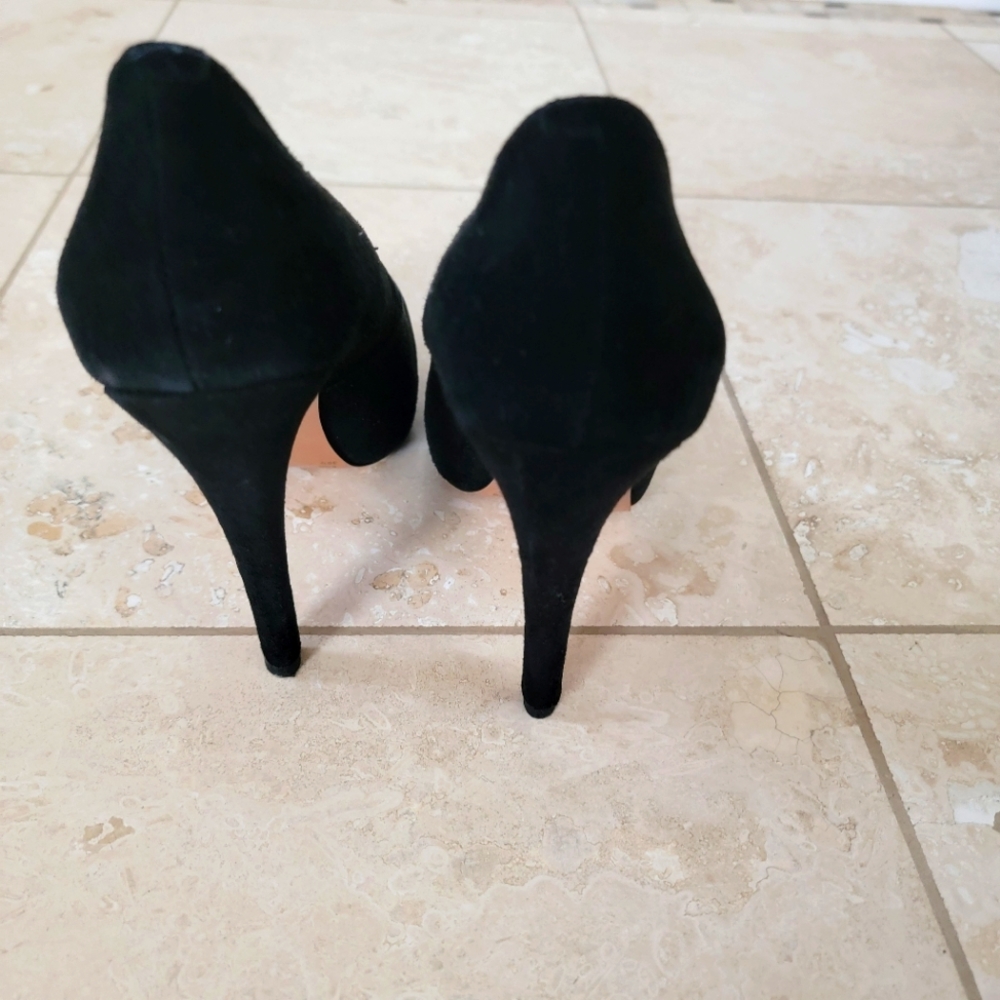 BCBGeneration's platform pumps - Picture 3 of 4